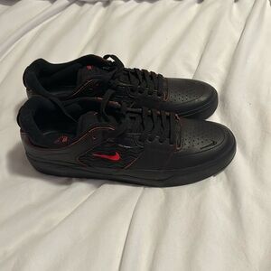 8.5 ishod wair  brand new